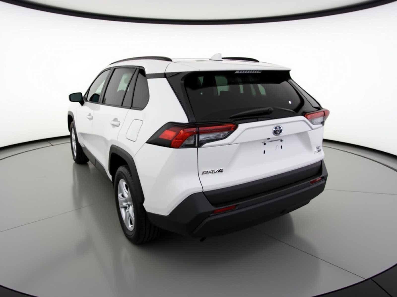 Thumbnail: 2021 Toyota RAV4 - 12