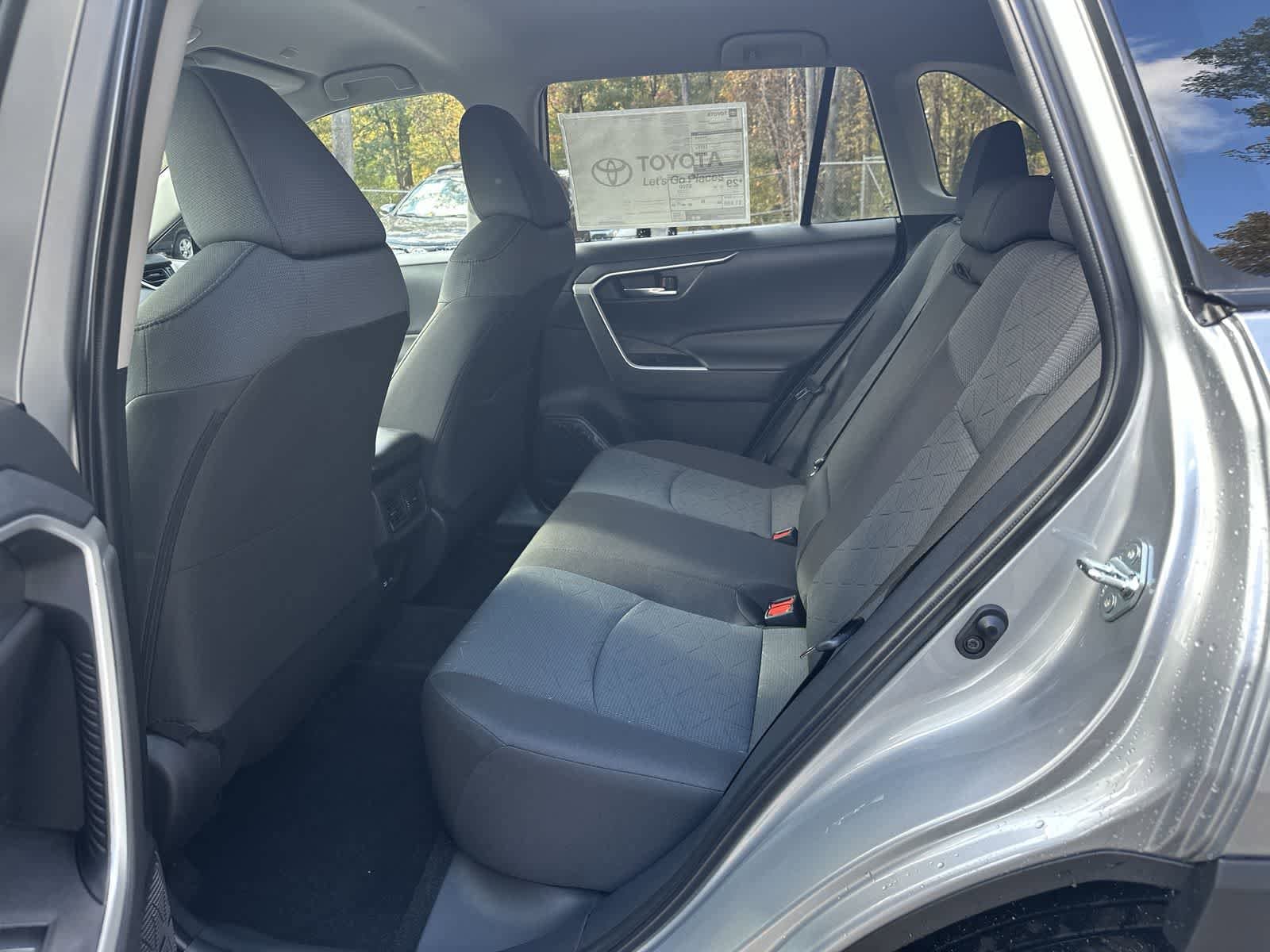 Thumbnail: 2025 Toyota RAV4 - 24