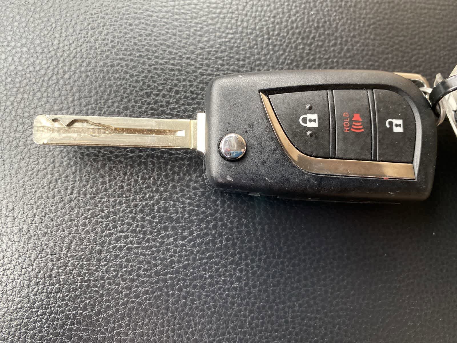 Thumbnail: 2023 Toyota RAV4 - 30