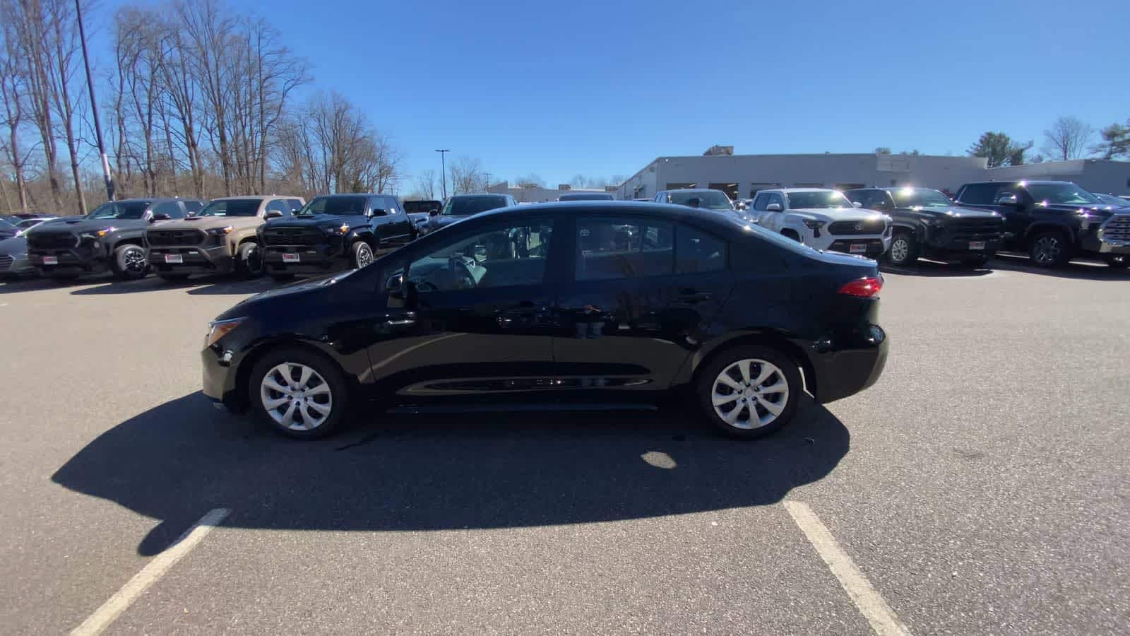 Thumbnail: 2025 Toyota Corolla - 13