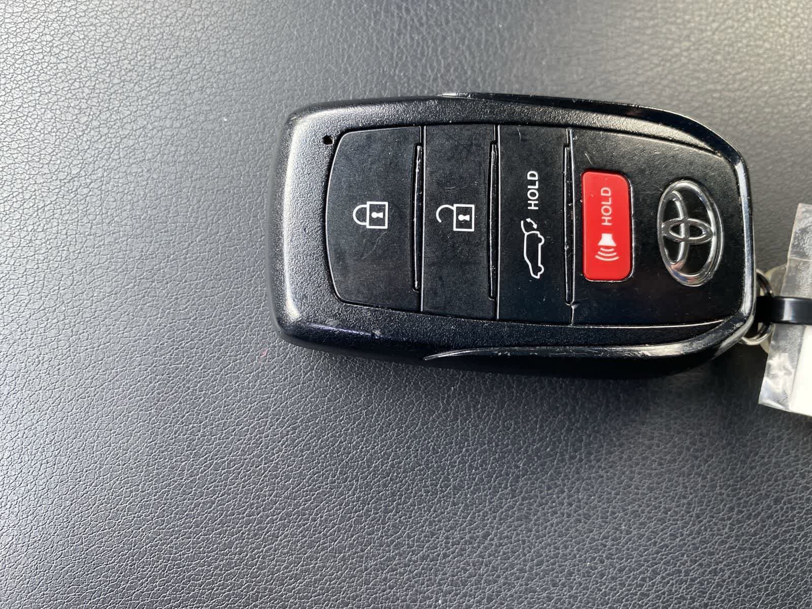 Thumbnail: 2023 Toyota Venza - 31