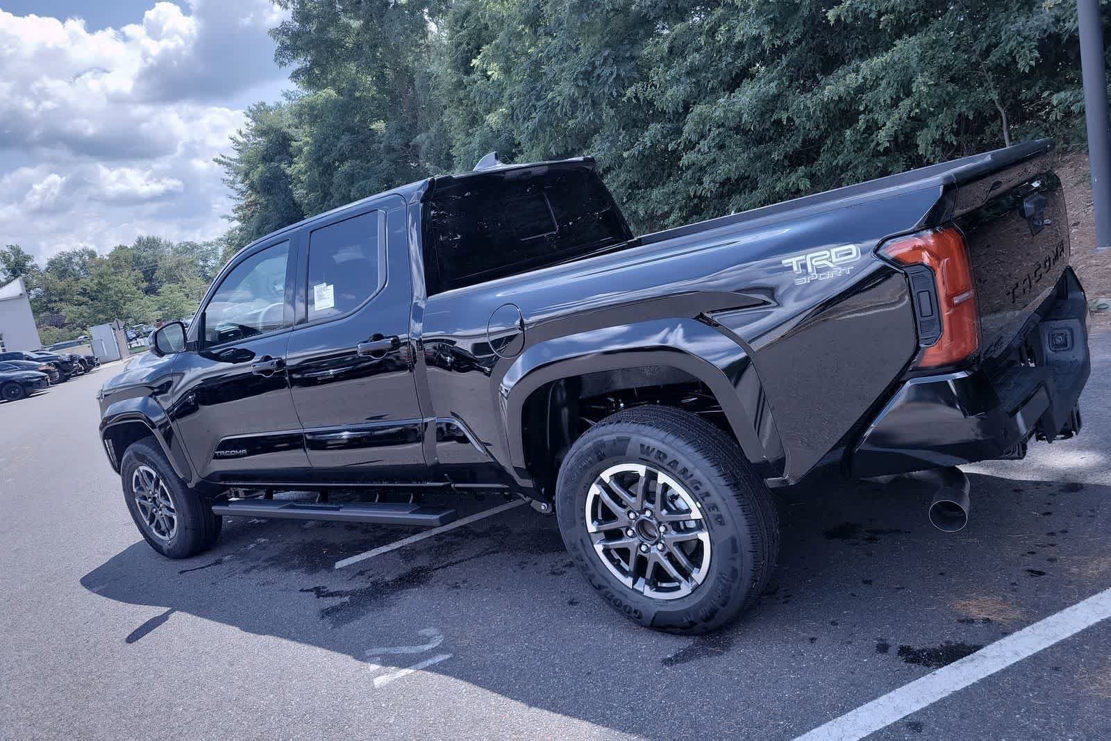 Thumbnail: 2025 Toyota Tacoma - 18
