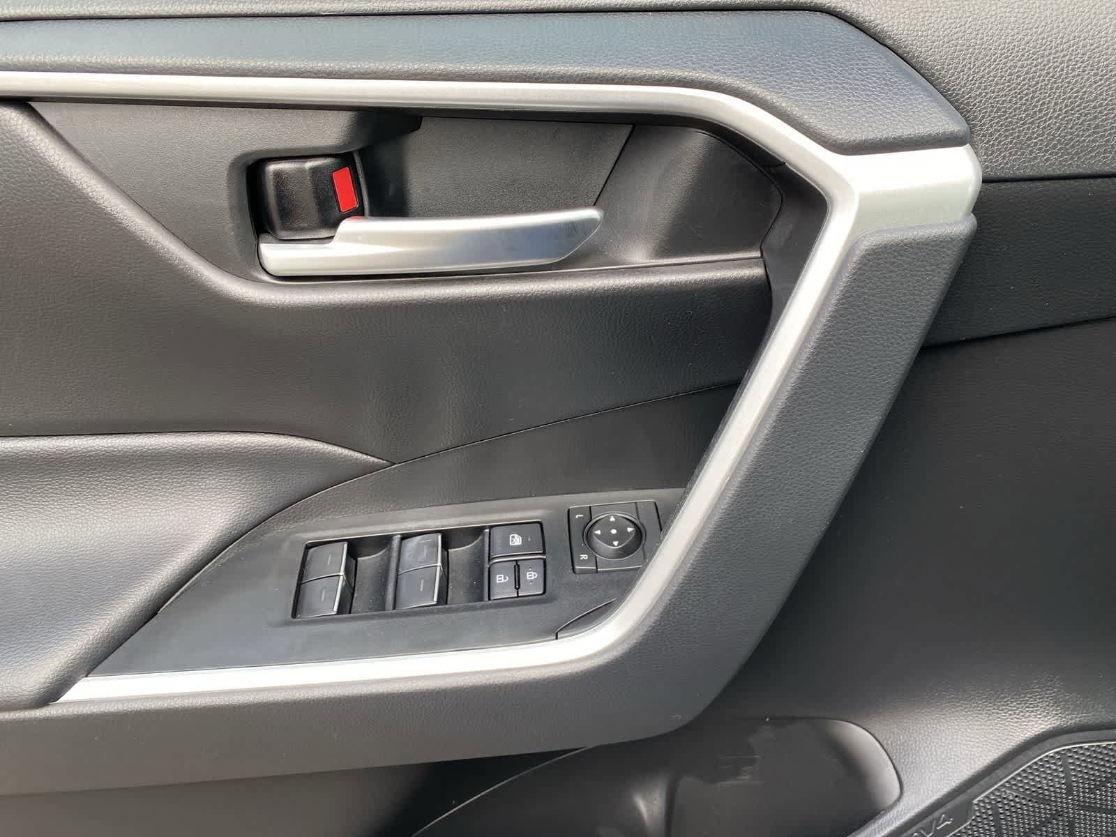 Thumbnail: 2023 Toyota RAV4 - 15