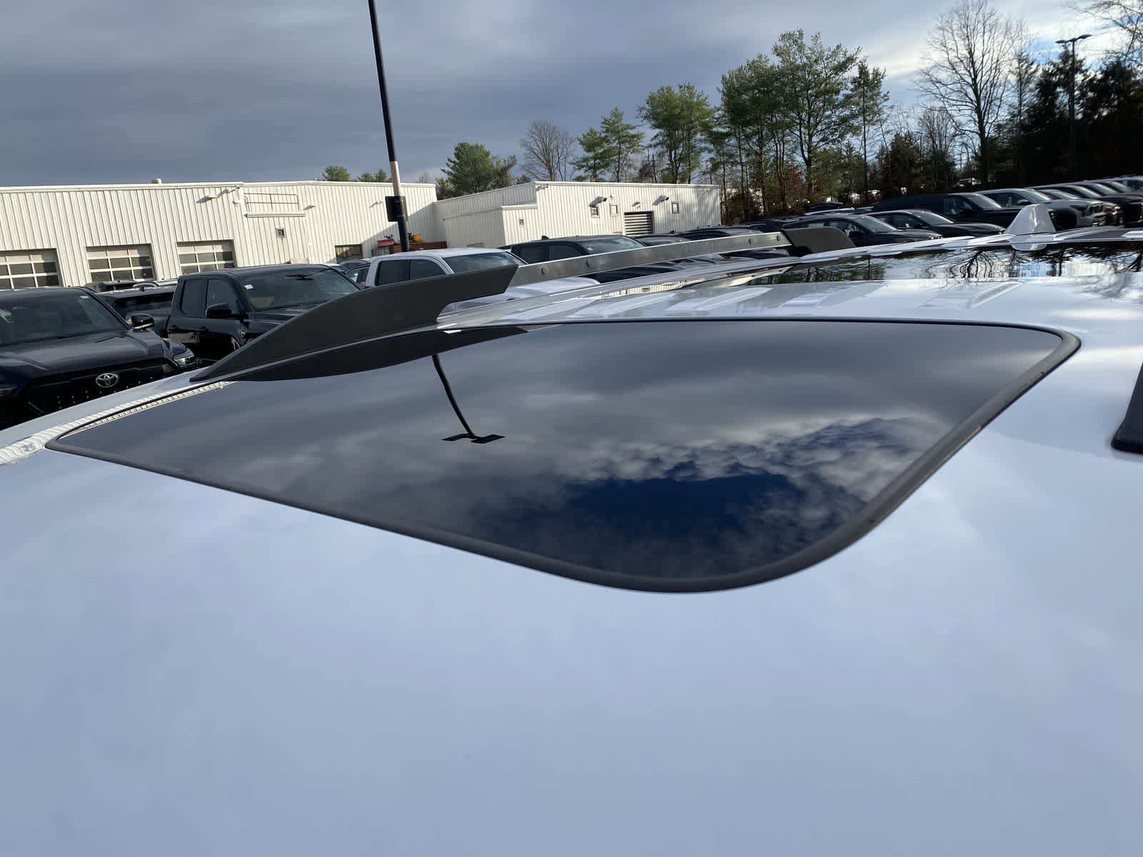 Thumbnail: 2020 GMC Acadia - 22