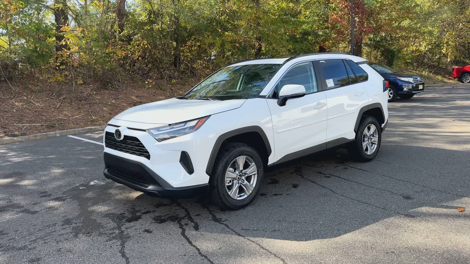 Thumbnail: 2025 Toyota RAV4 - 4