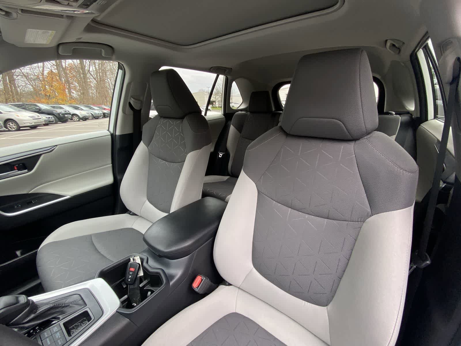 Thumbnail: 2025 Toyota RAV4 - 18