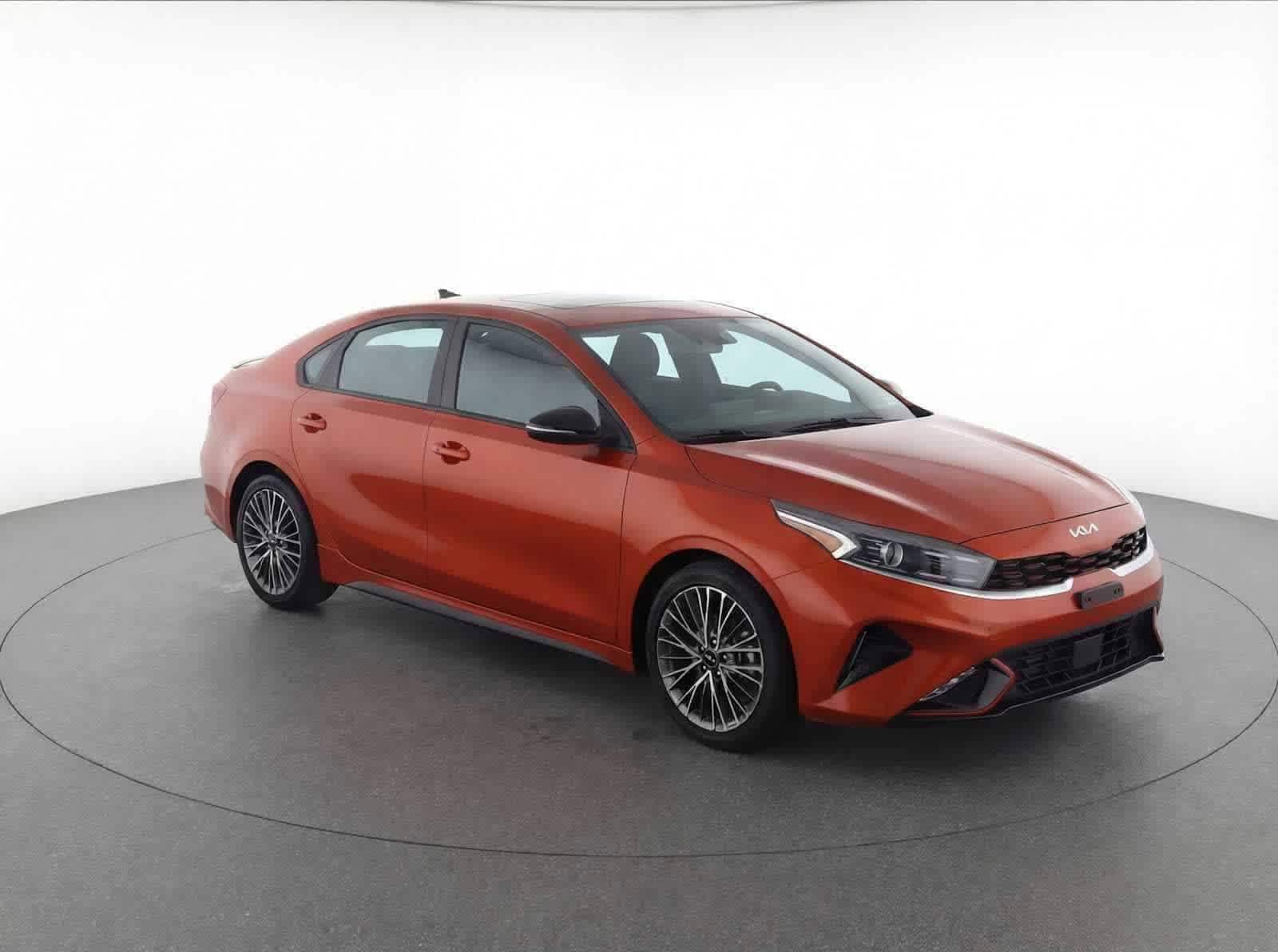 Thumbnail: 2022 Kia Forte - 3