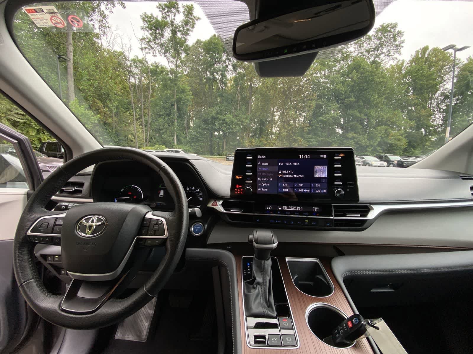Thumbnail: 2024 Toyota Sienna - 19
