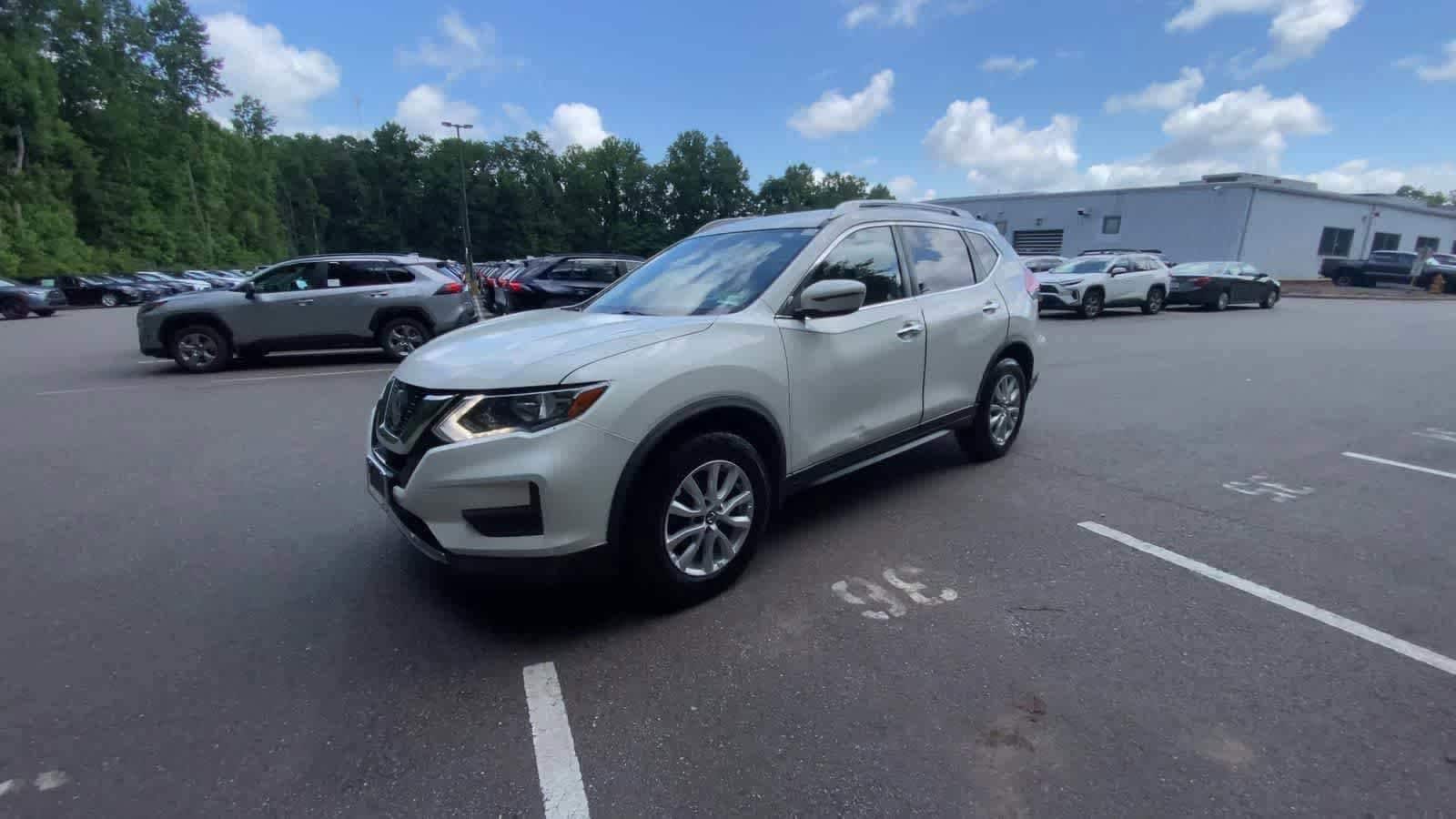 Thumbnail: 2018 Nissan Rogue - 4