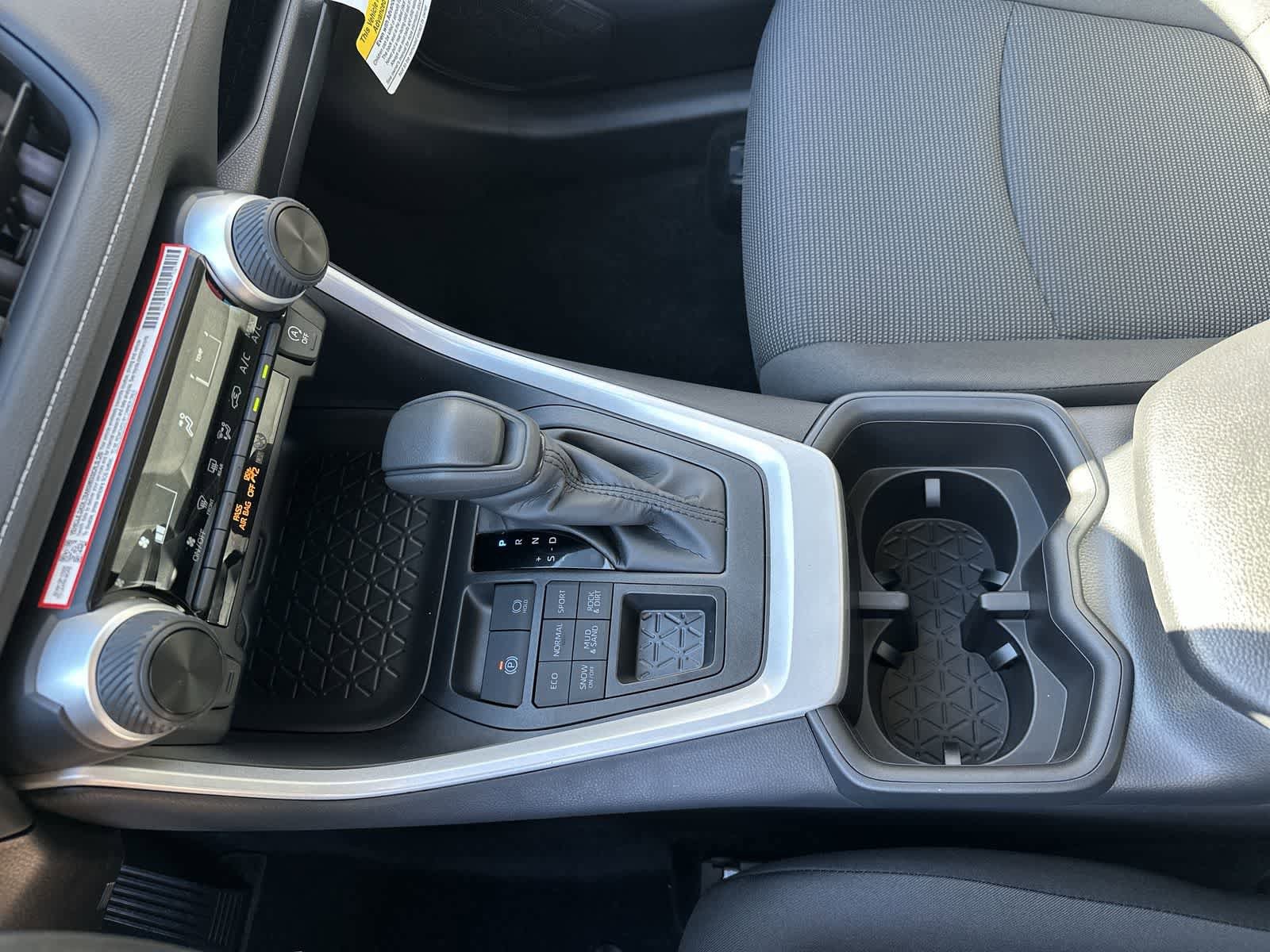 Thumbnail: 2025 Toyota RAV4 - 20