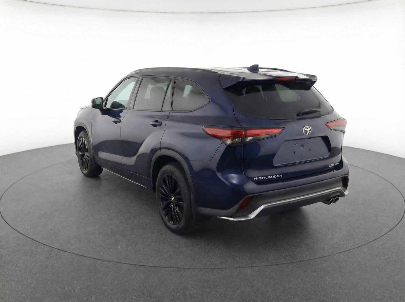 Thumbnail: 2025 Toyota Highlander - 4