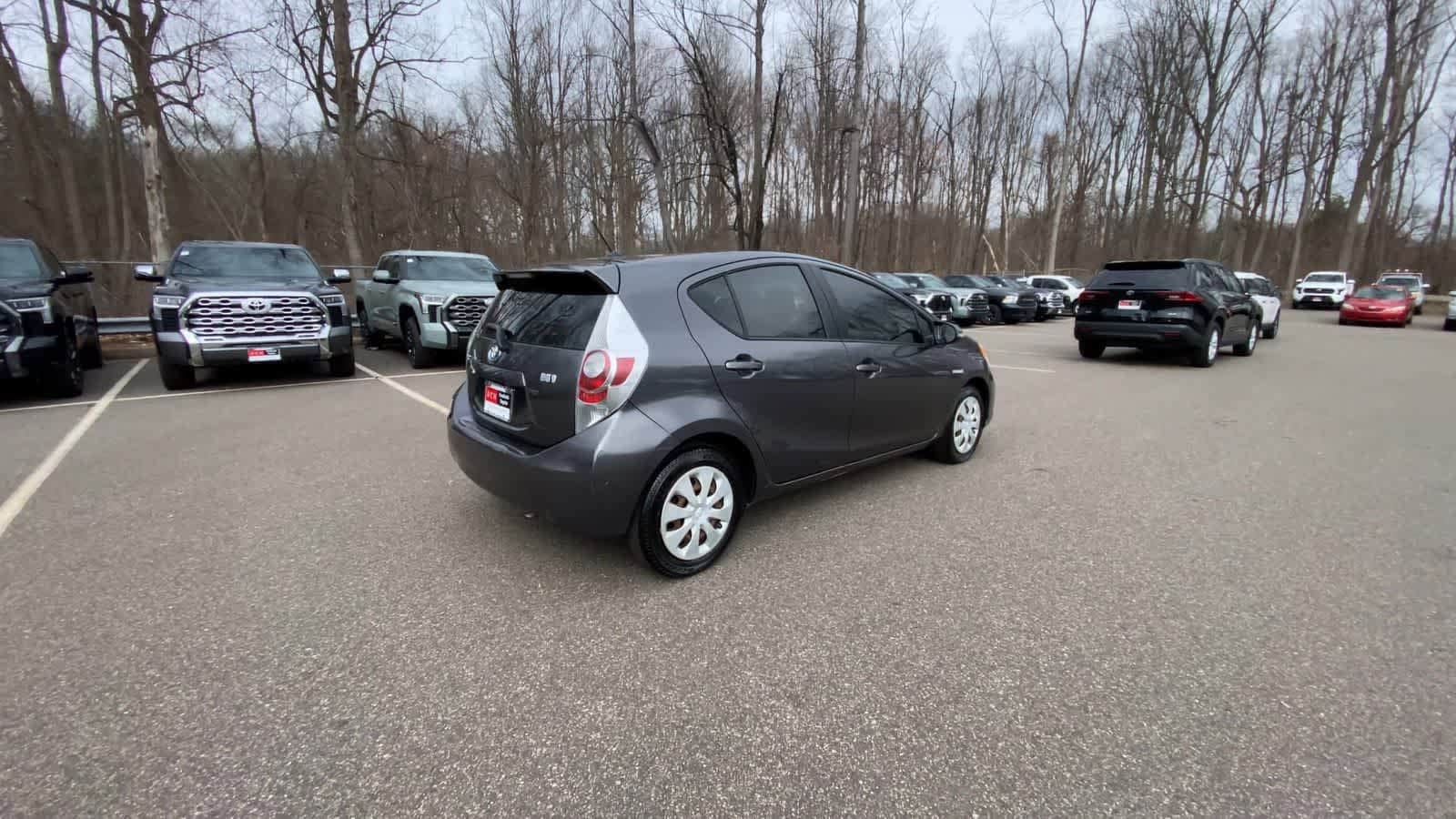 Thumbnail: 2012 Toyota Prius c - 5