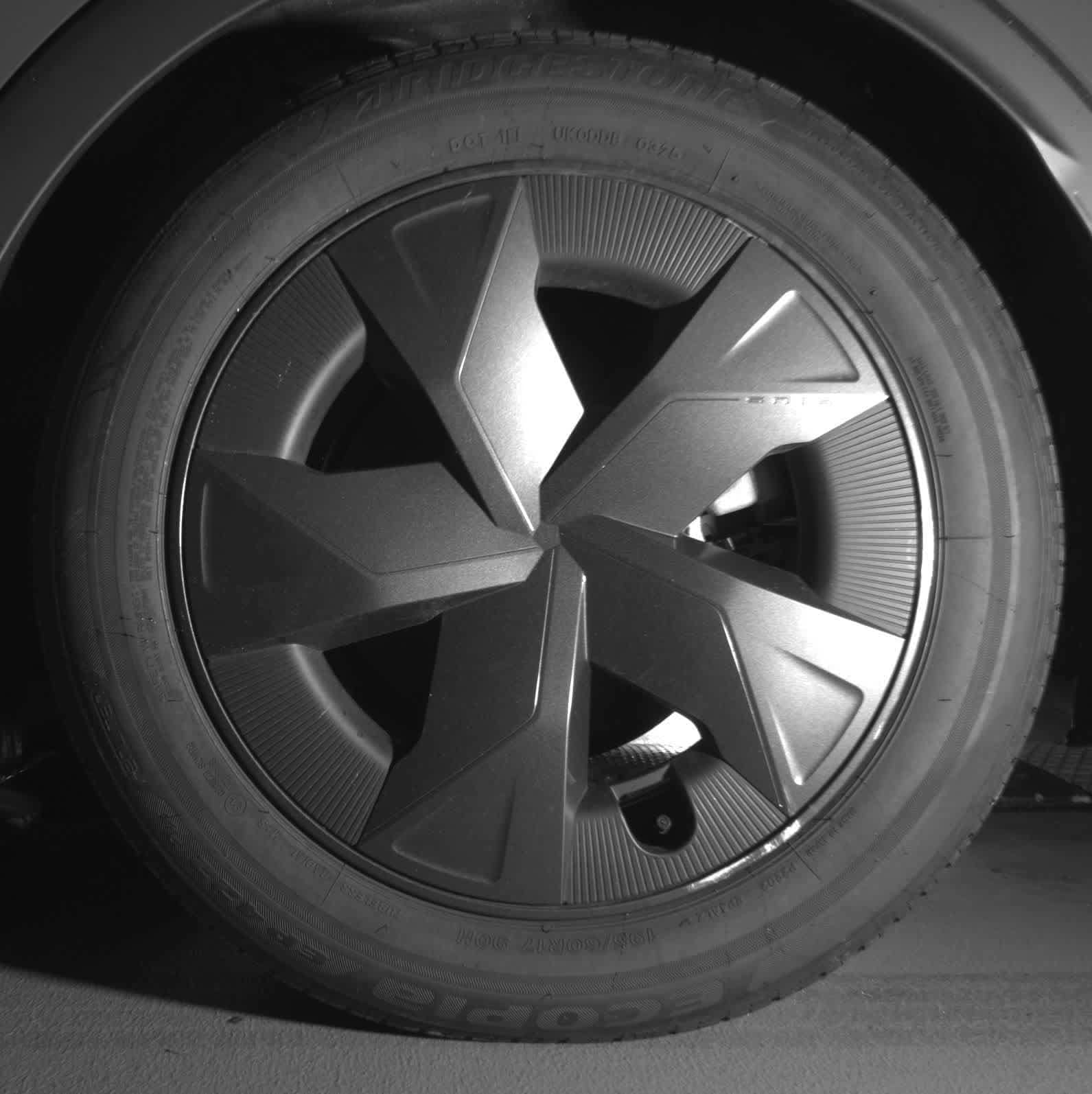 Thumbnail: 2025 Toyota Prius - 16