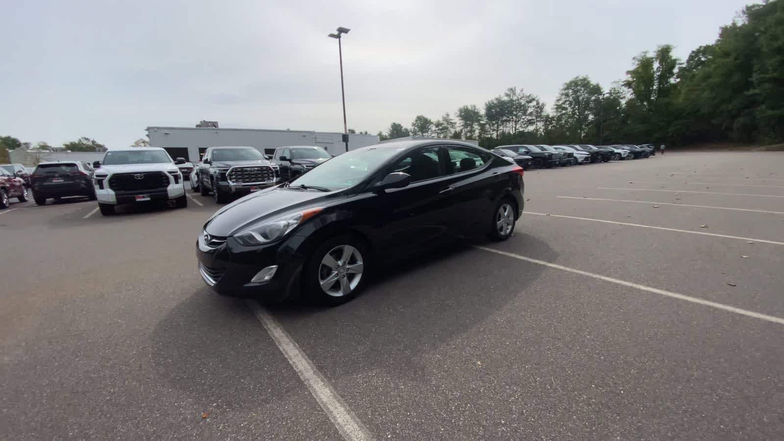 Thumbnail: 2013 Hyundai Elantra - 4