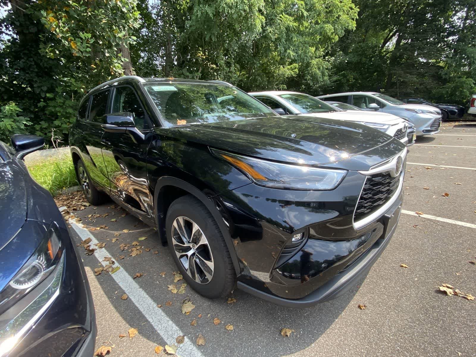Thumbnail: 2025 Toyota Highlander - 3
