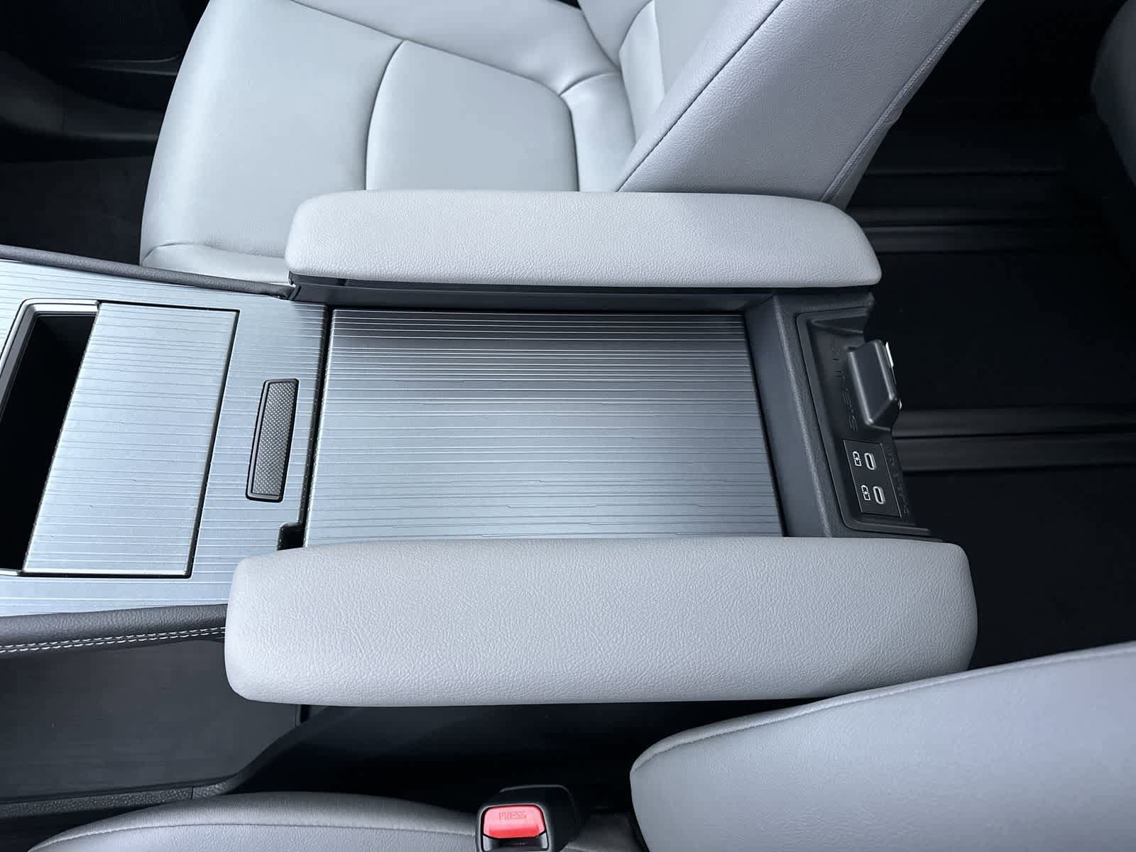 Thumbnail: 2025 Toyota Sienna - 27