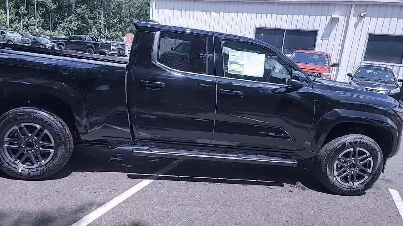 Thumbnail: 2025 Toyota Tacoma - 9