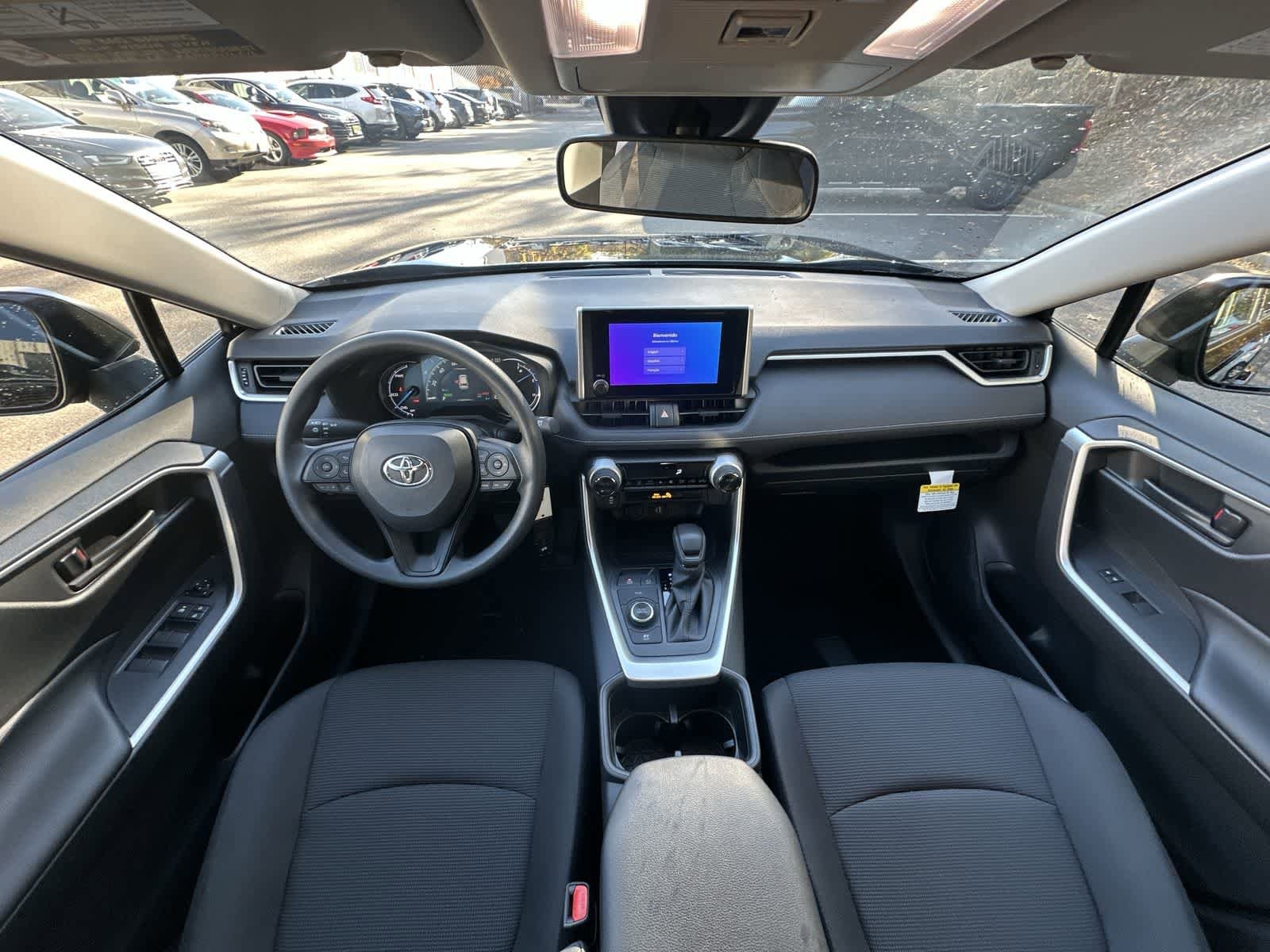 Thumbnail: 2025 Toyota RAV4 - 27