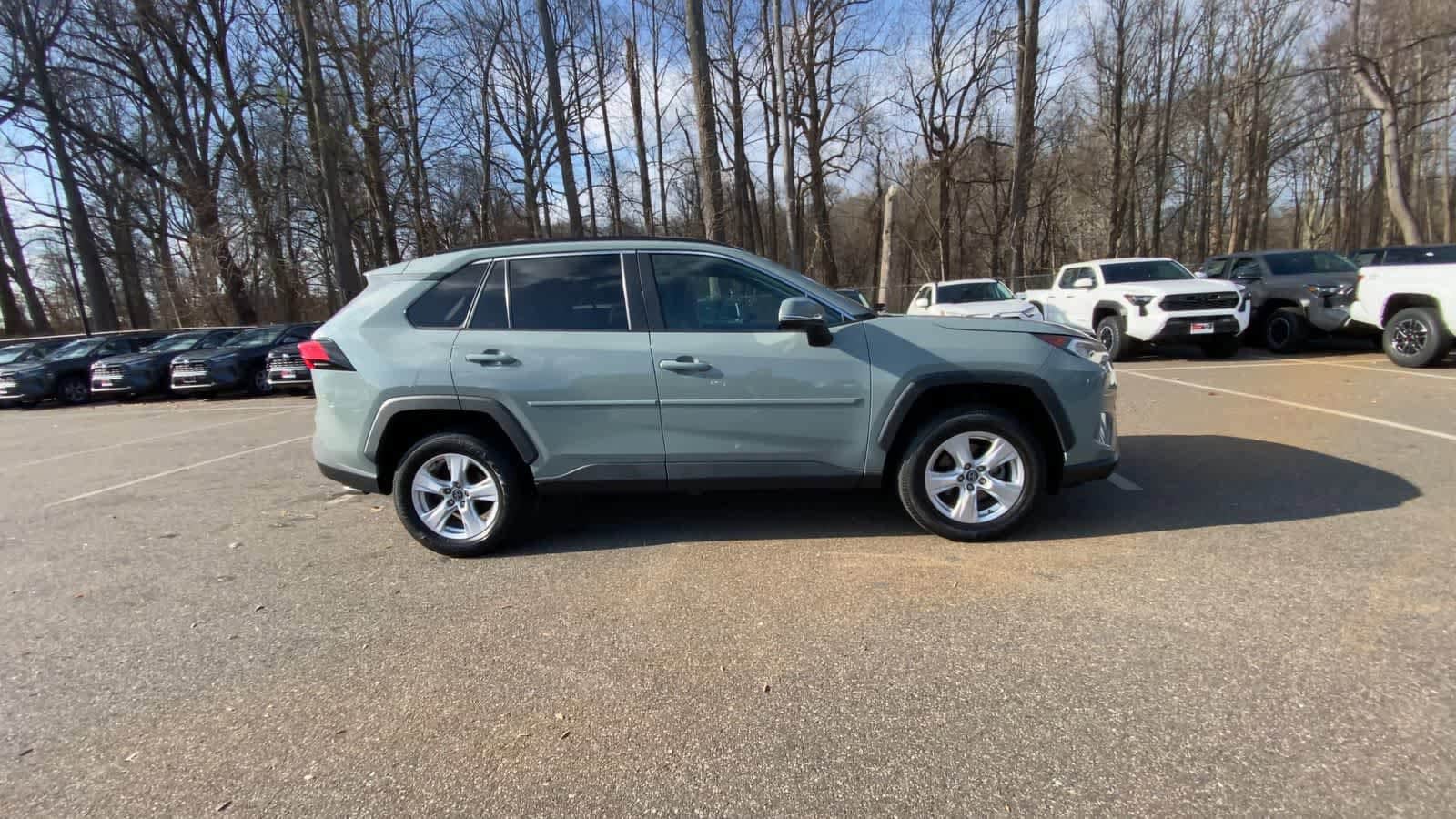 Thumbnail: 2021 Toyota RAV4 - 9