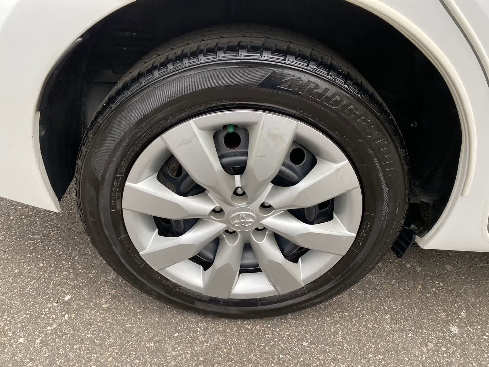 Thumbnail: 2015 Toyota Corolla - 19