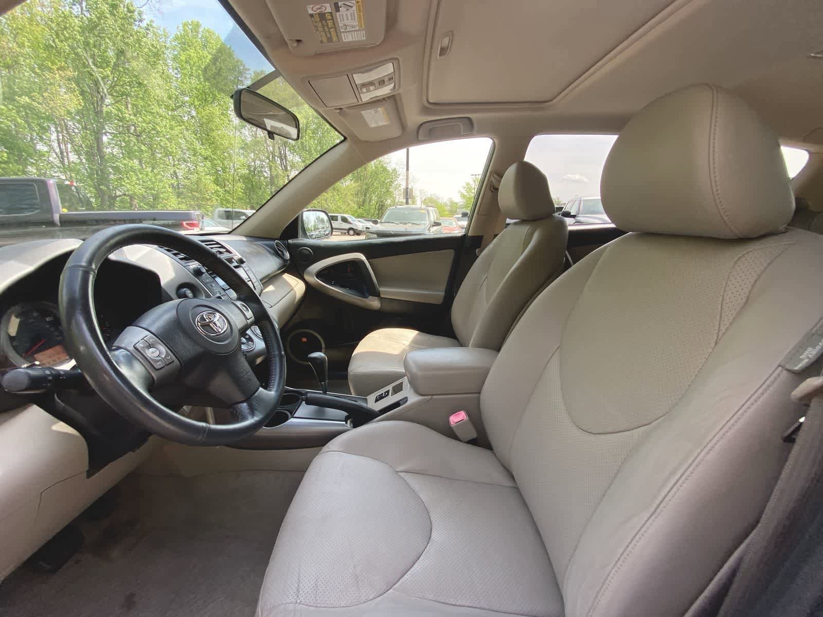 2008 Toyota RAV4 Limited 17