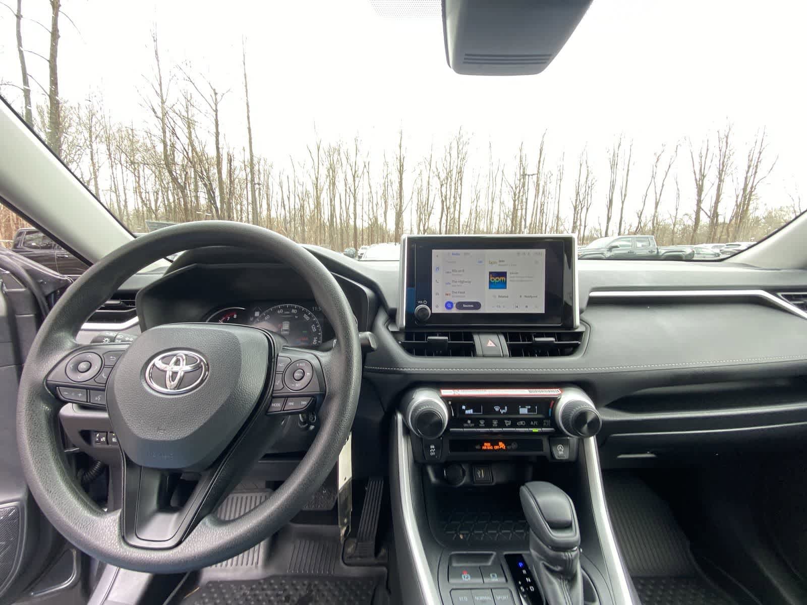 Thumbnail: 2025 Toyota RAV4 - 26