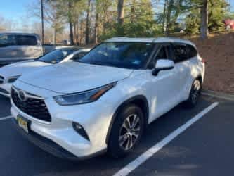 Thumbnail: 2021 Toyota Highlander - 7