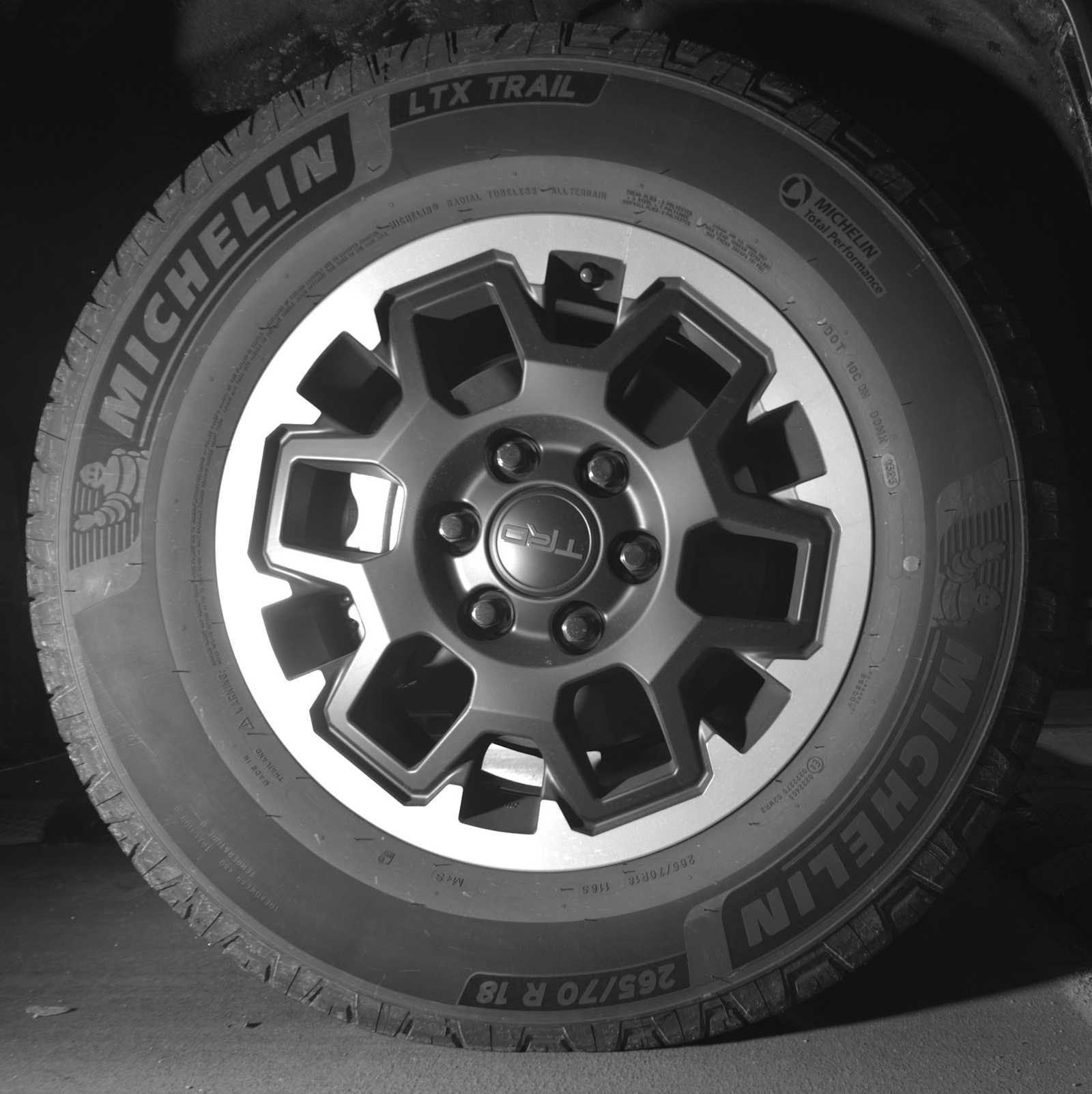 Thumbnail: 2025 Toyota 4Runner - 9