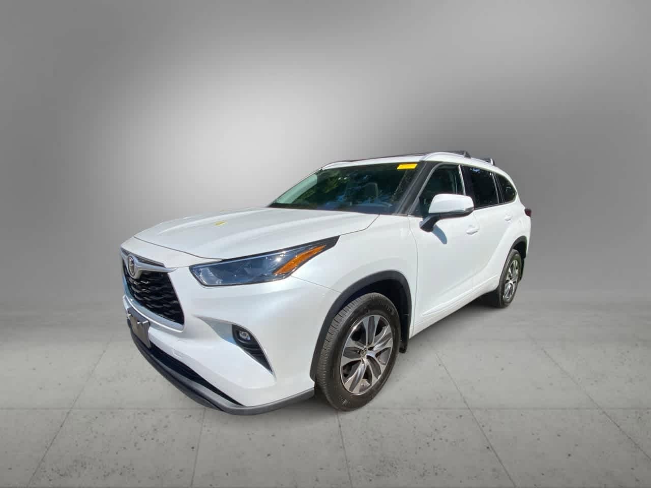 Thumbnail: 2022 Toyota Highlander - 1