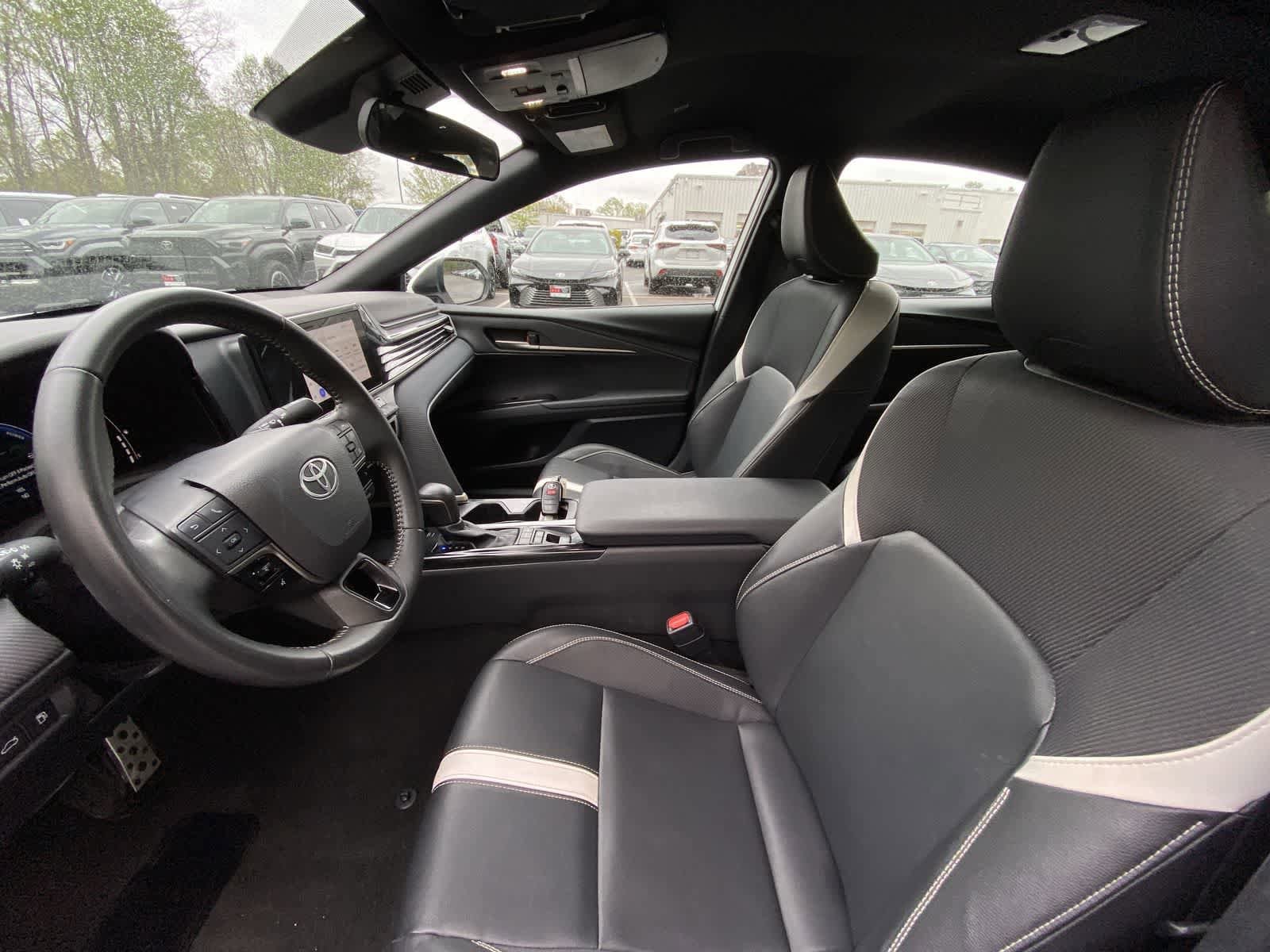 Thumbnail: 2025 Toyota Camry - 16