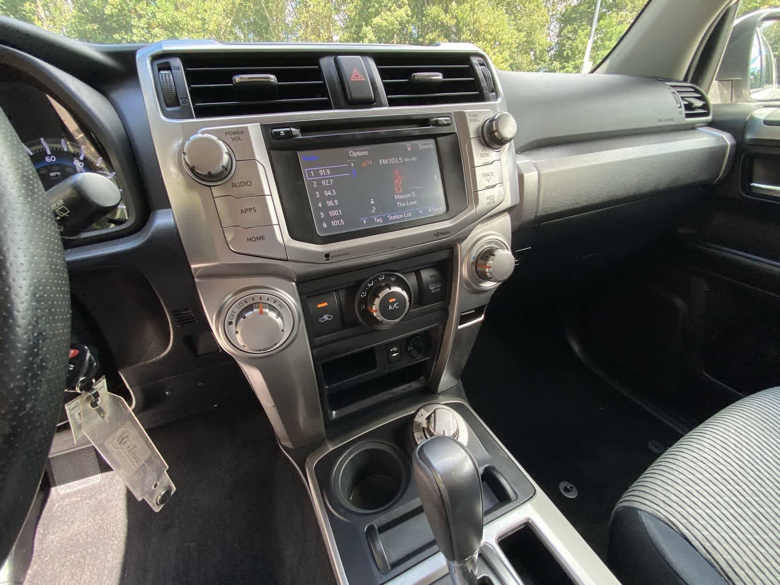 Thumbnail: 2014 Toyota 4Runner - 19