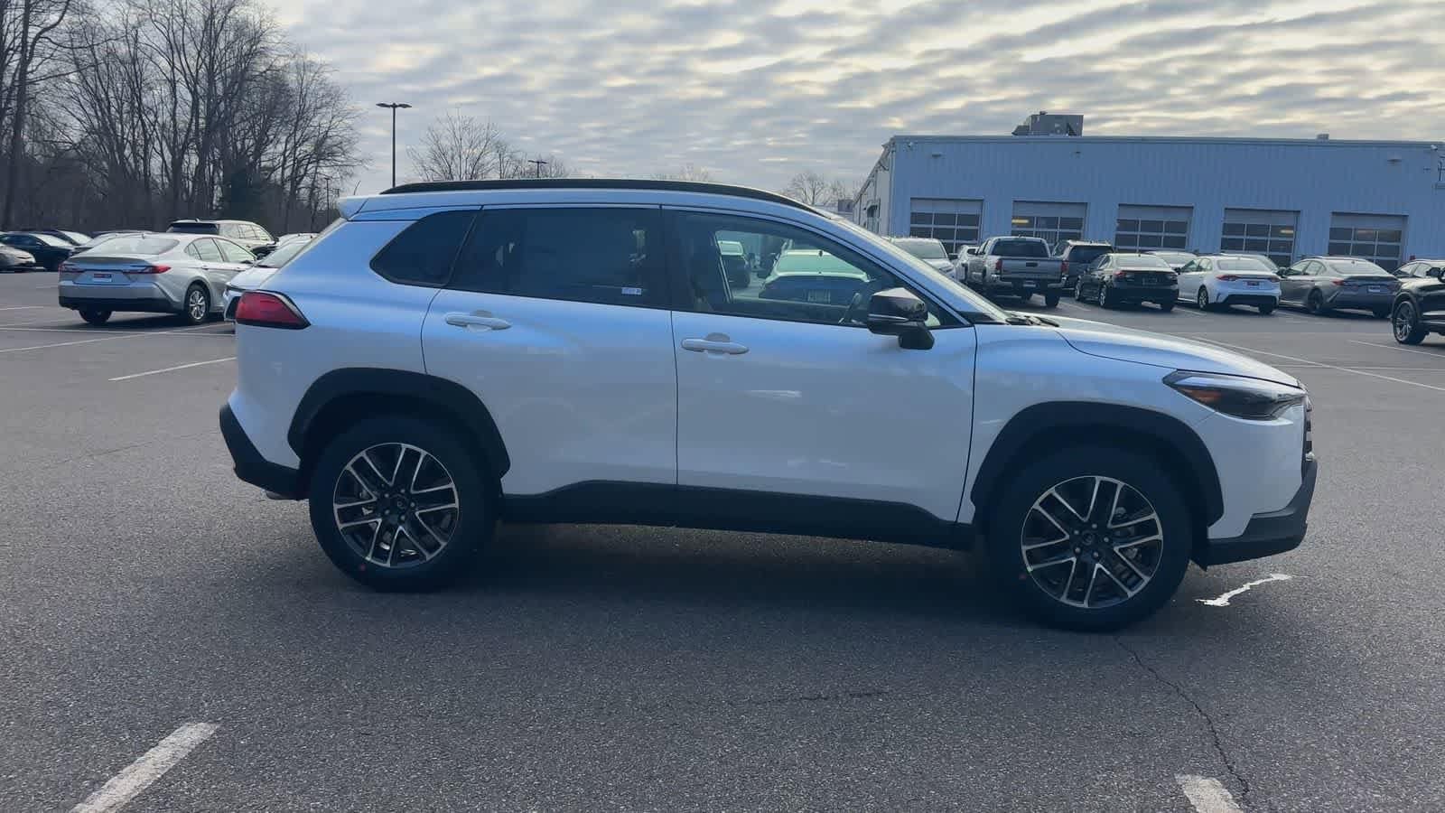 Thumbnail: 2026 Toyota Corolla Cross - 9