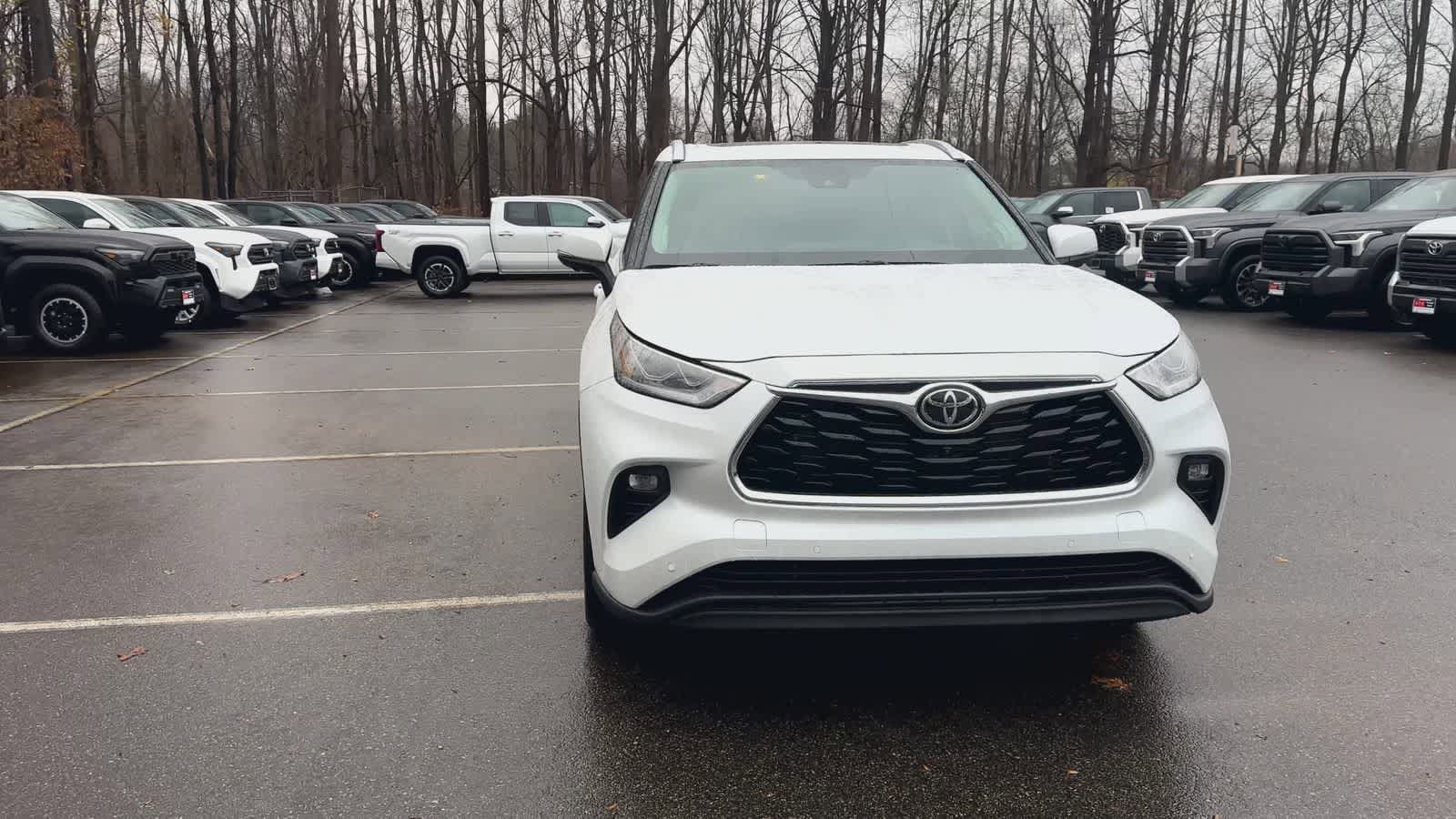 Thumbnail: 2026 Toyota Highlander - 3