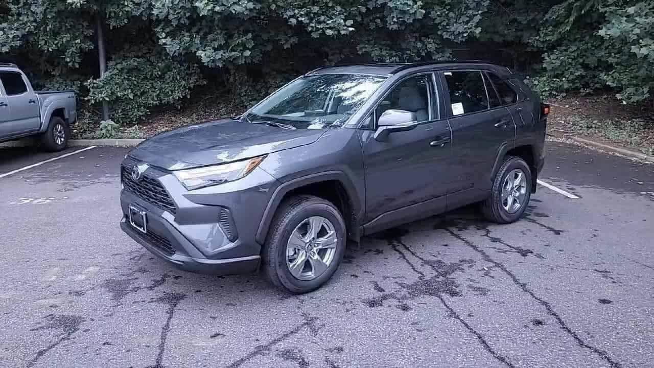 Thumbnail: 2025 Toyota RAV4 - 4