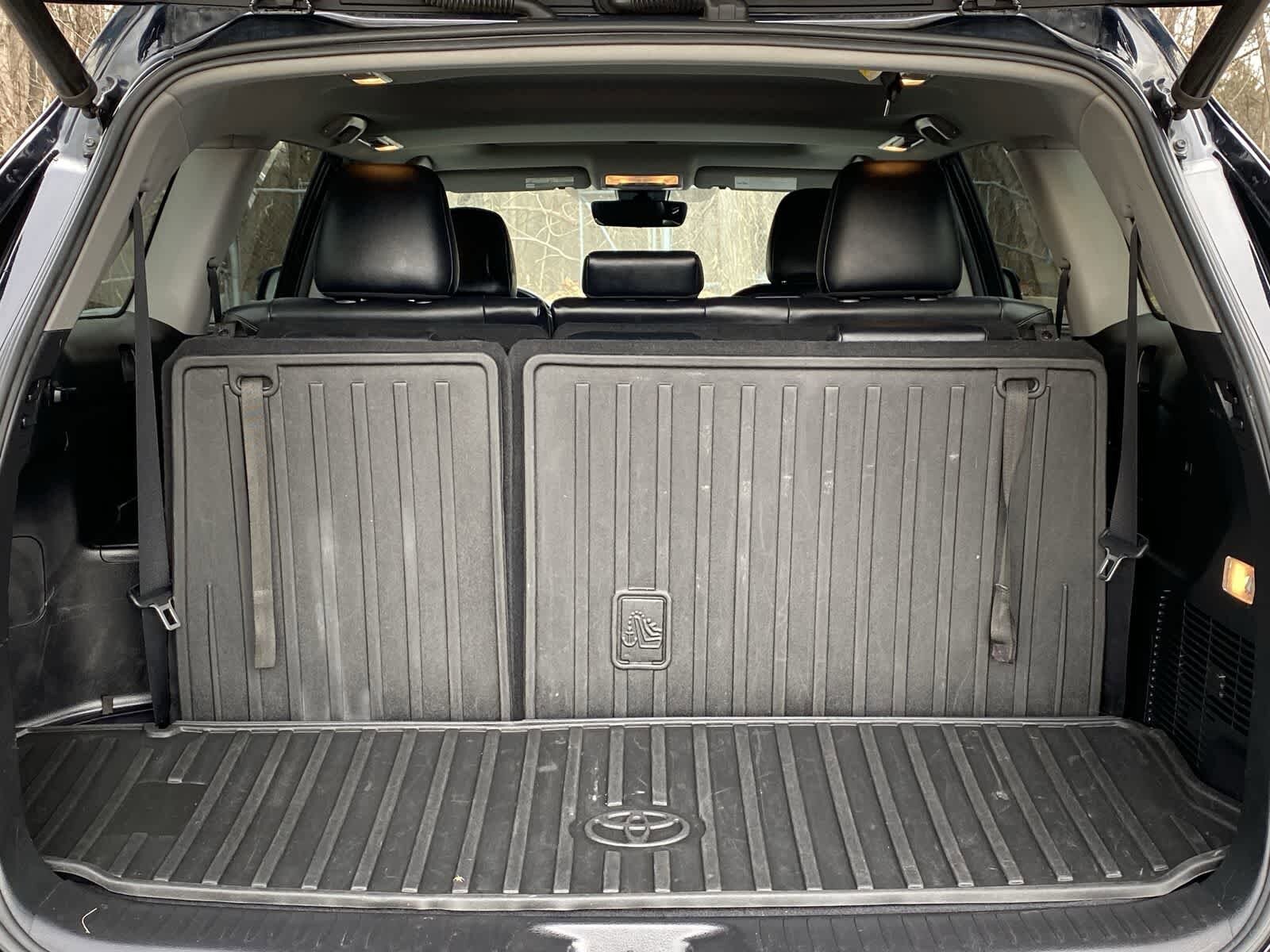 Thumbnail: 2019 Toyota Highlander - 16