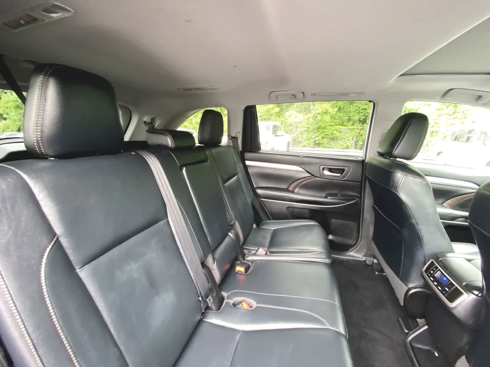 Thumbnail: 2018 Toyota Highlander - 24