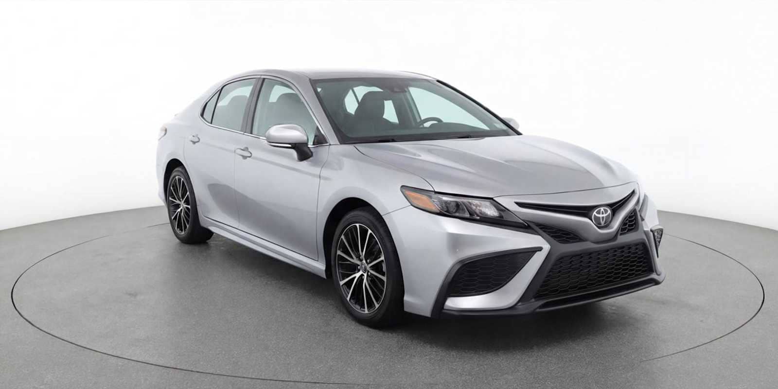 Thumbnail: 2023 Toyota Camry - 3