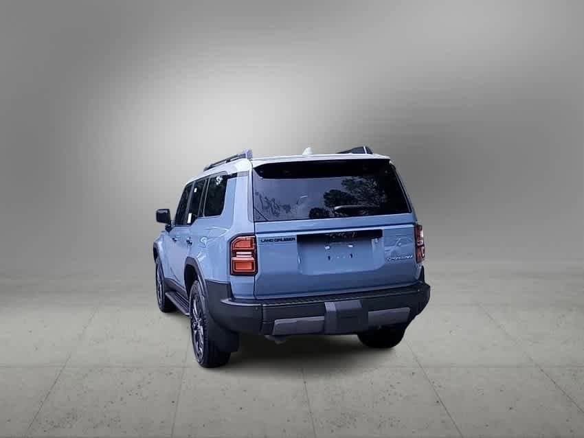 2025 Toyota Land Cruiser  7