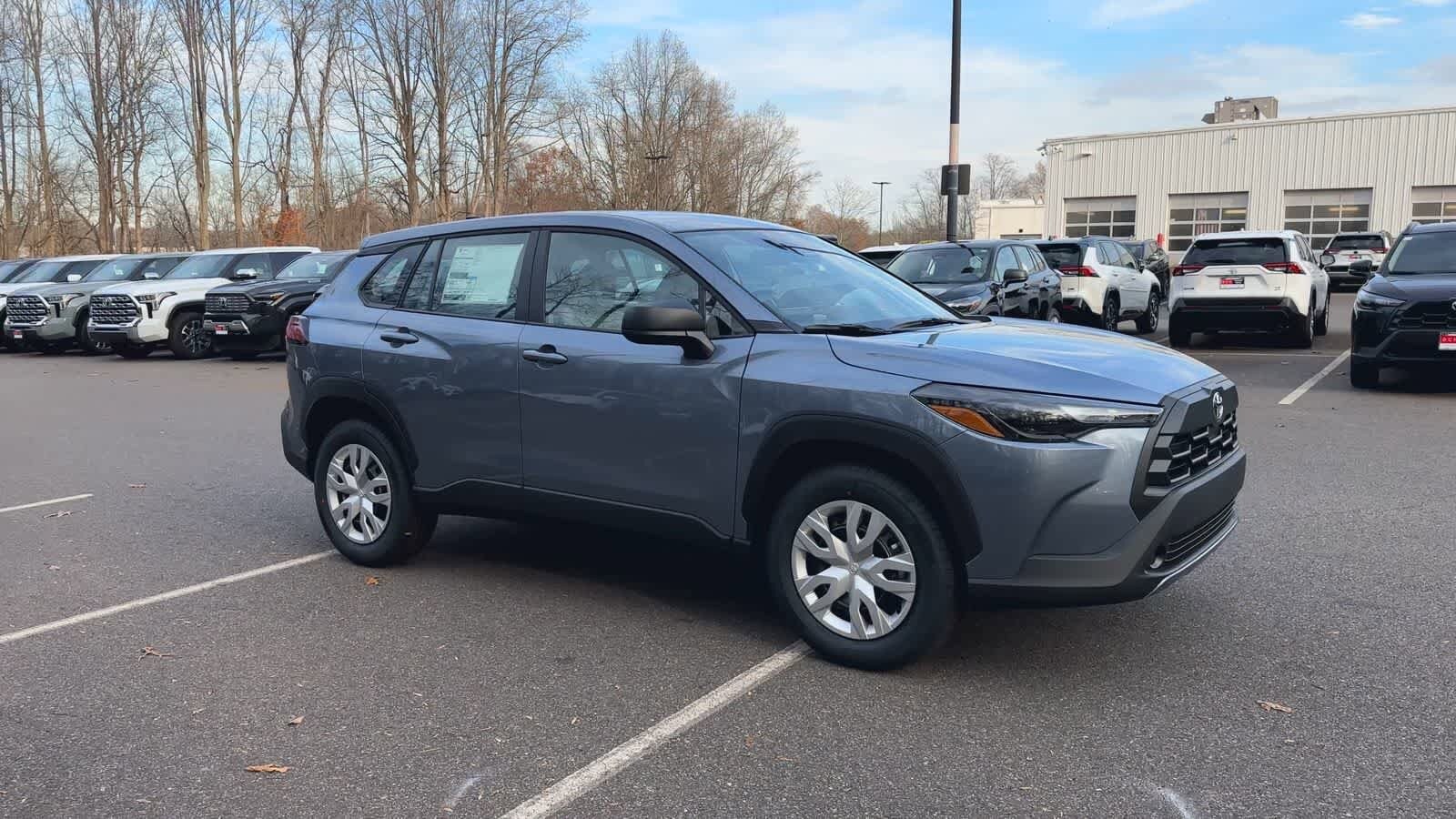 2026 Toyota Corolla Cross L photo 2