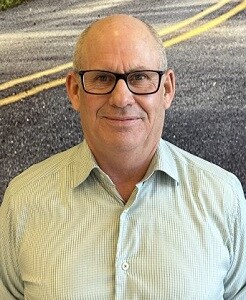 Staff member Paul Leahy from ID_586327b4ee69