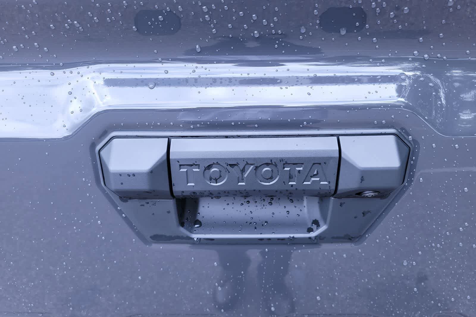 2025 Toyota Tacoma SR5 19