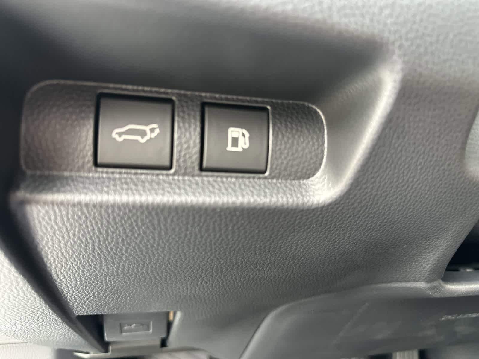 Thumbnail: 2025 Toyota Crown Signia - 30