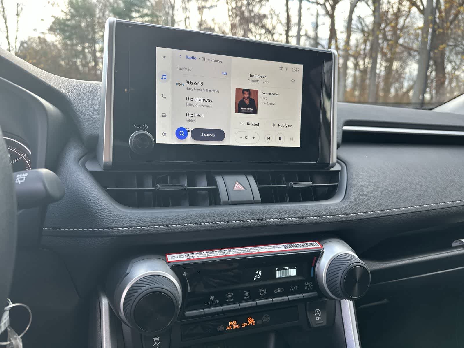 Thumbnail: 2025 Toyota RAV4 - 18