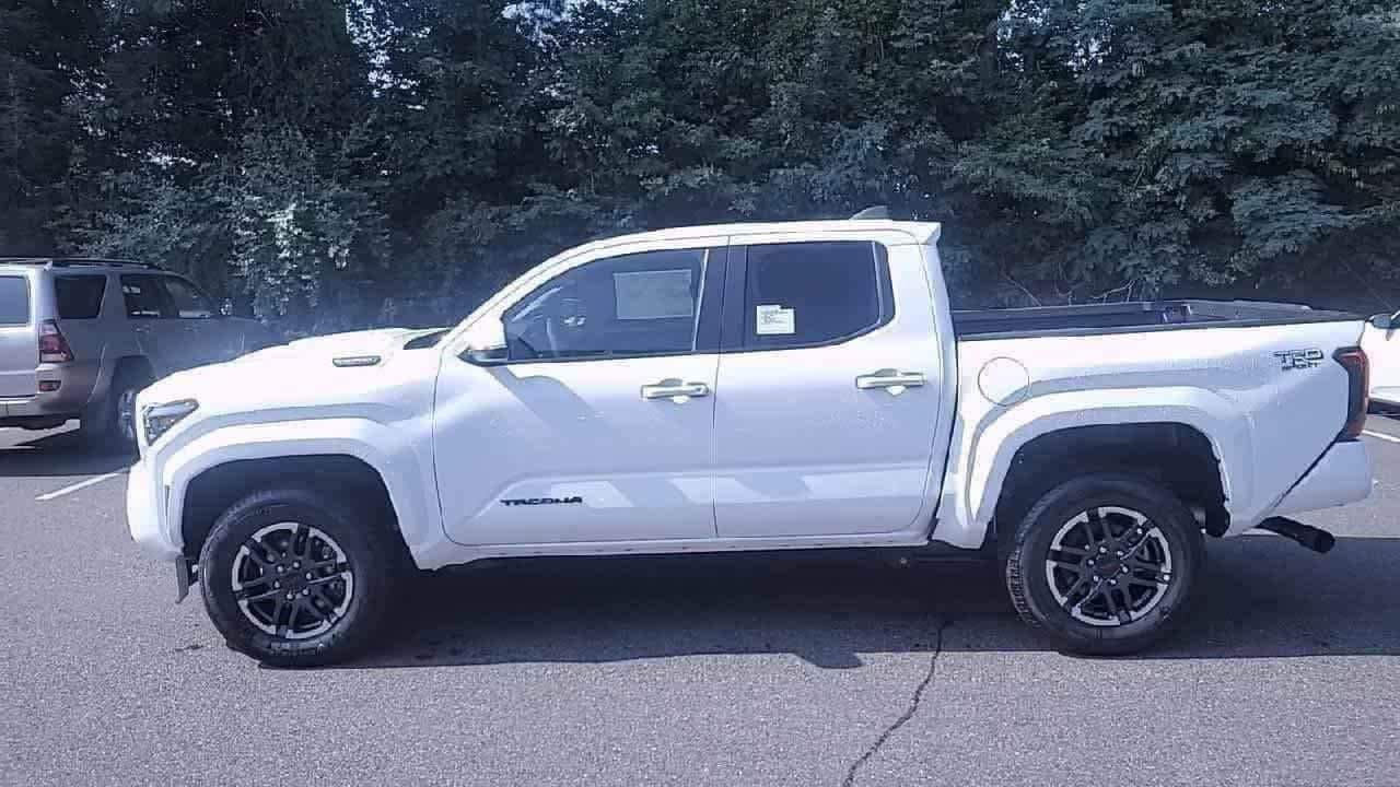 Thumbnail: 2025 Toyota Tacoma - 5