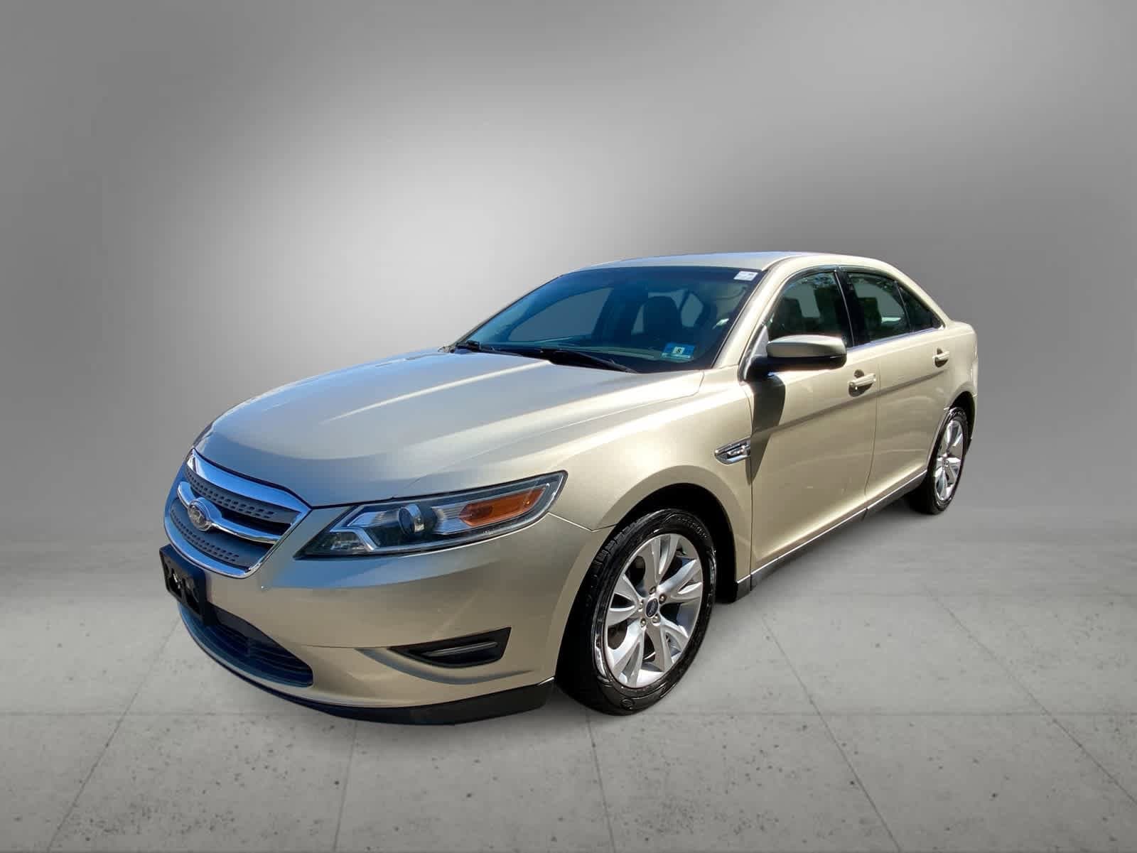 2010 Ford Taurus