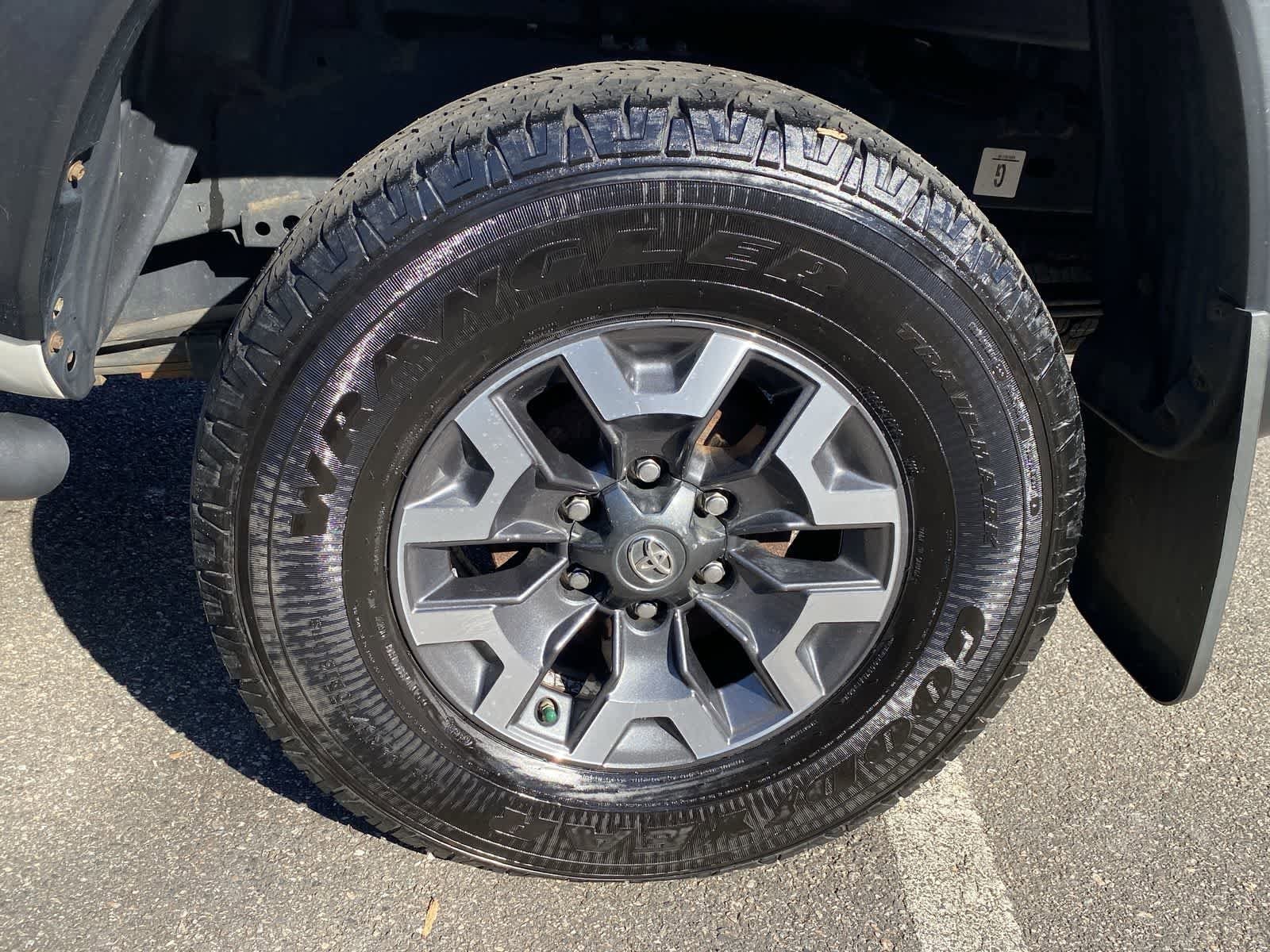 Thumbnail: 2021 Toyota Tacoma - 15