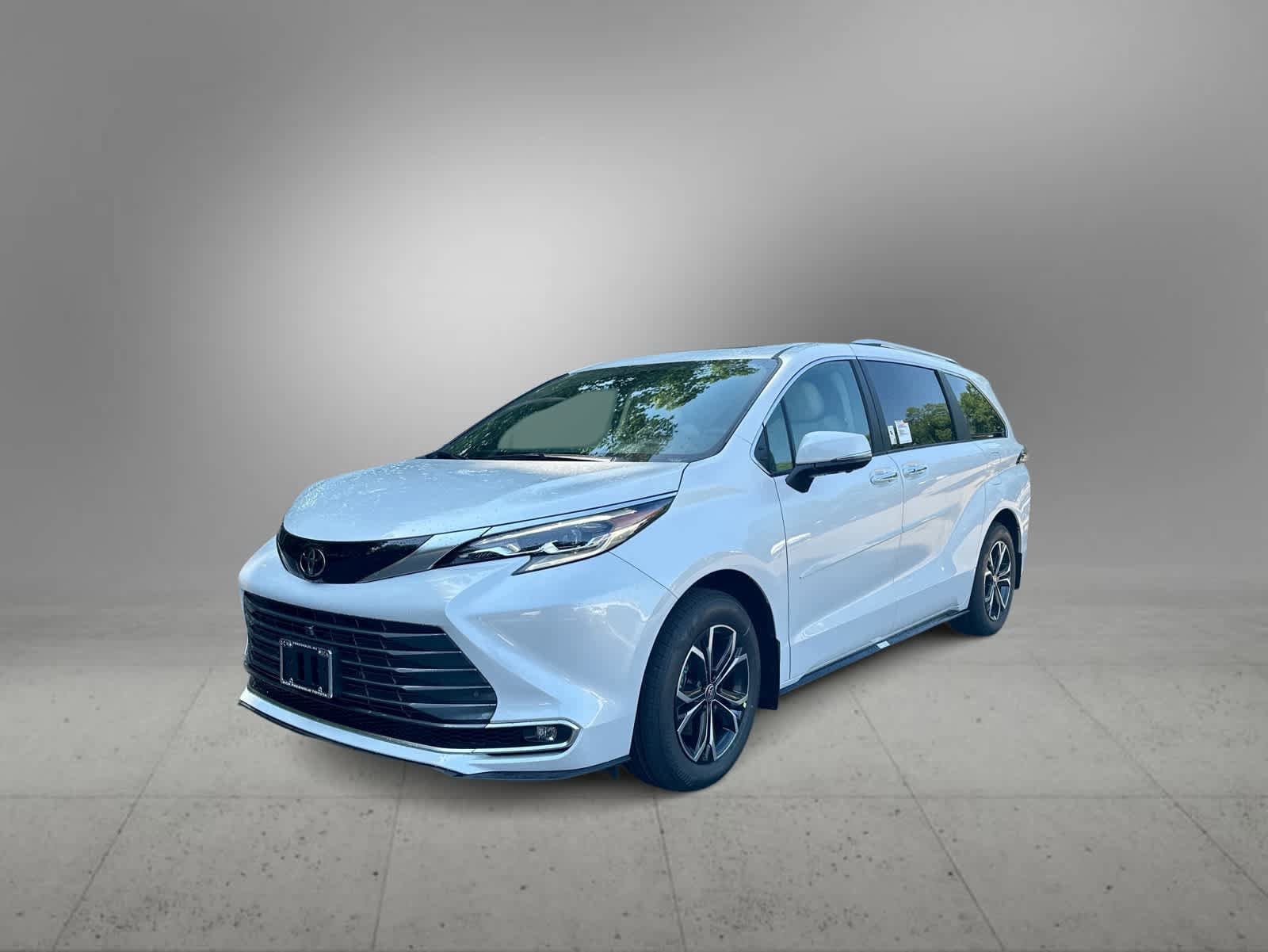 Thumbnail: 2026 Toyota Sienna - 1