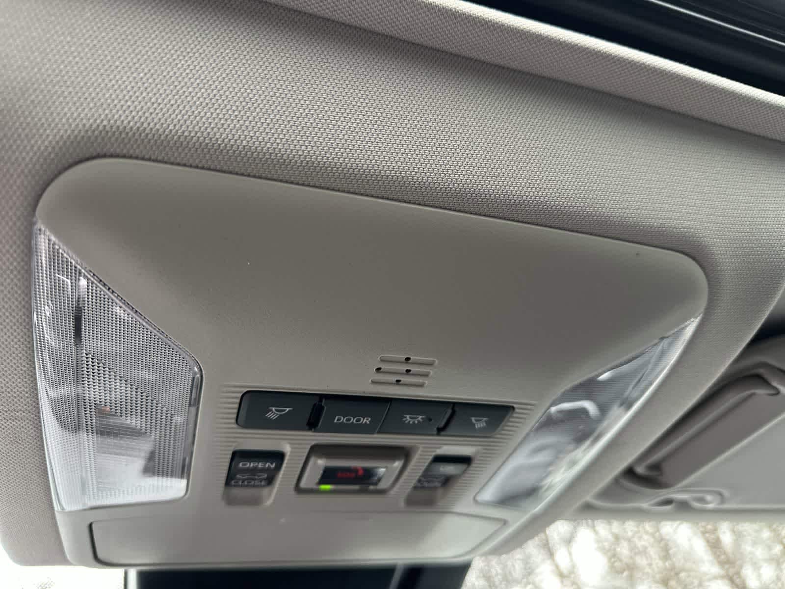 Thumbnail: 2025 Toyota RAV4 - 23