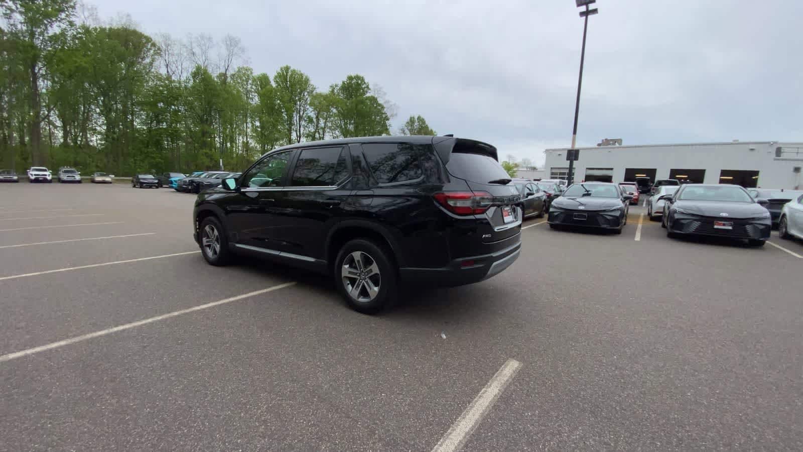 Thumbnail: 2024 Honda Pilot - 9
