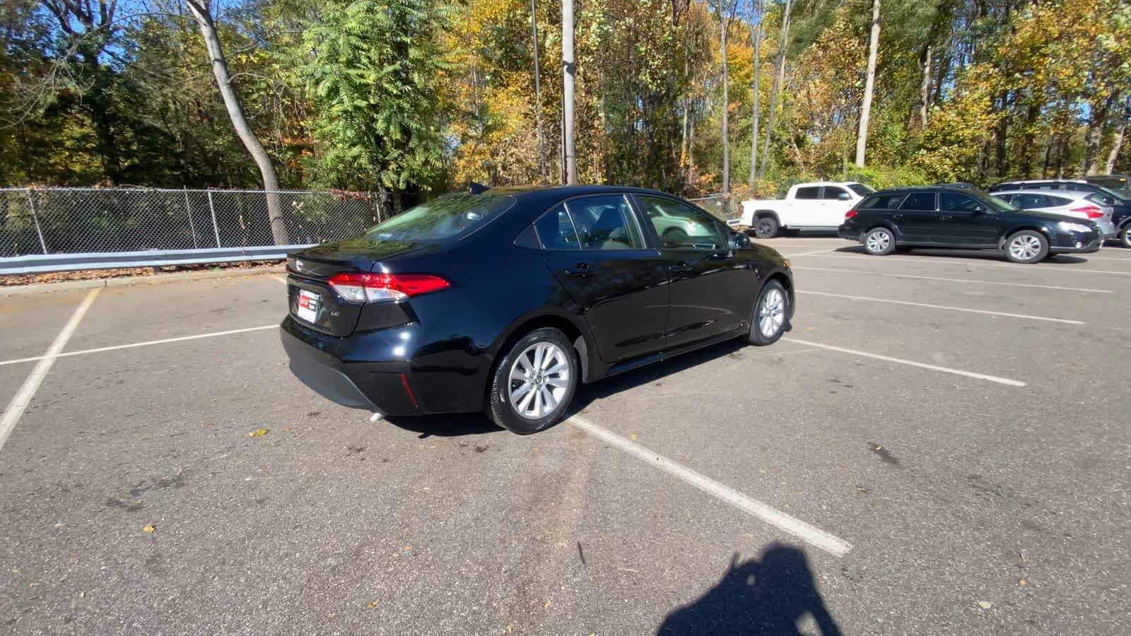 Thumbnail: 2023 Toyota Corolla - 8